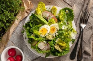 microgreen on omlettes